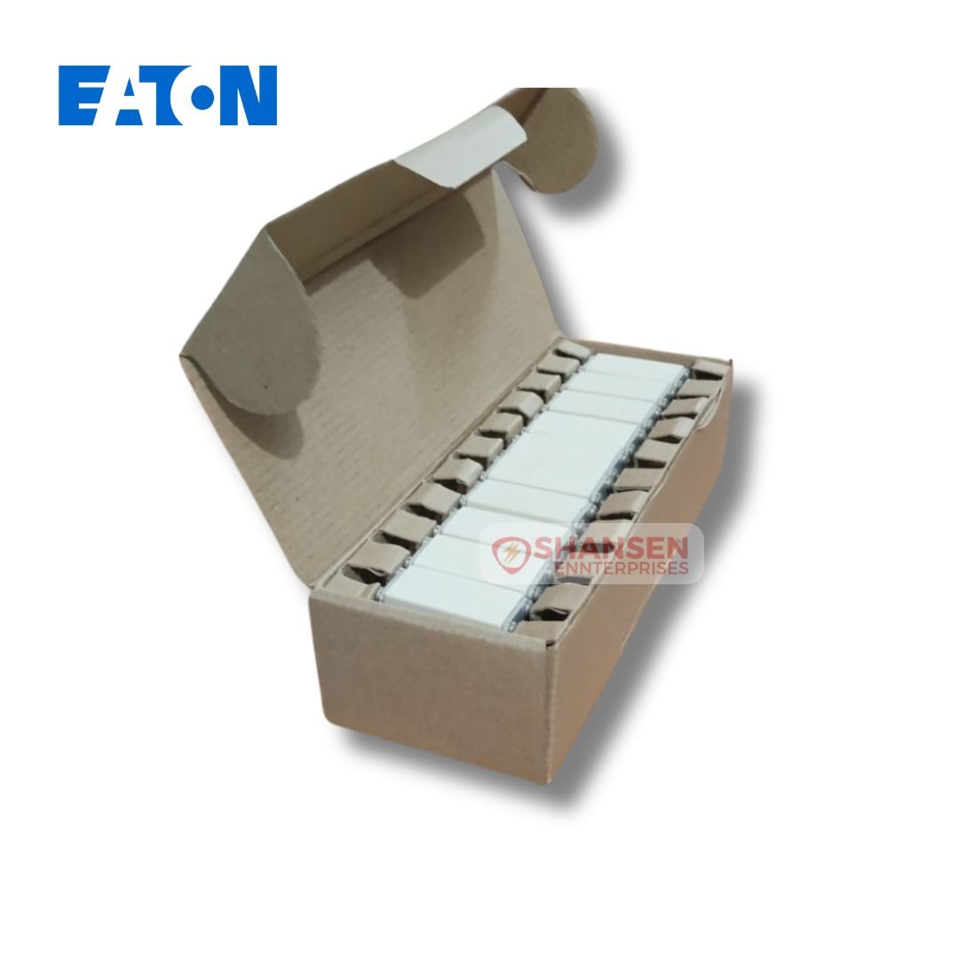 Eaton_Bussmann_Series_Square_Body_Fuse_170M1564D_open_box_side-view